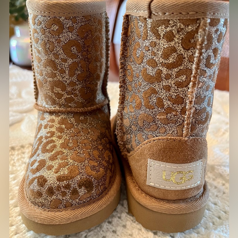 UGG Classic Boots Toddler size 6